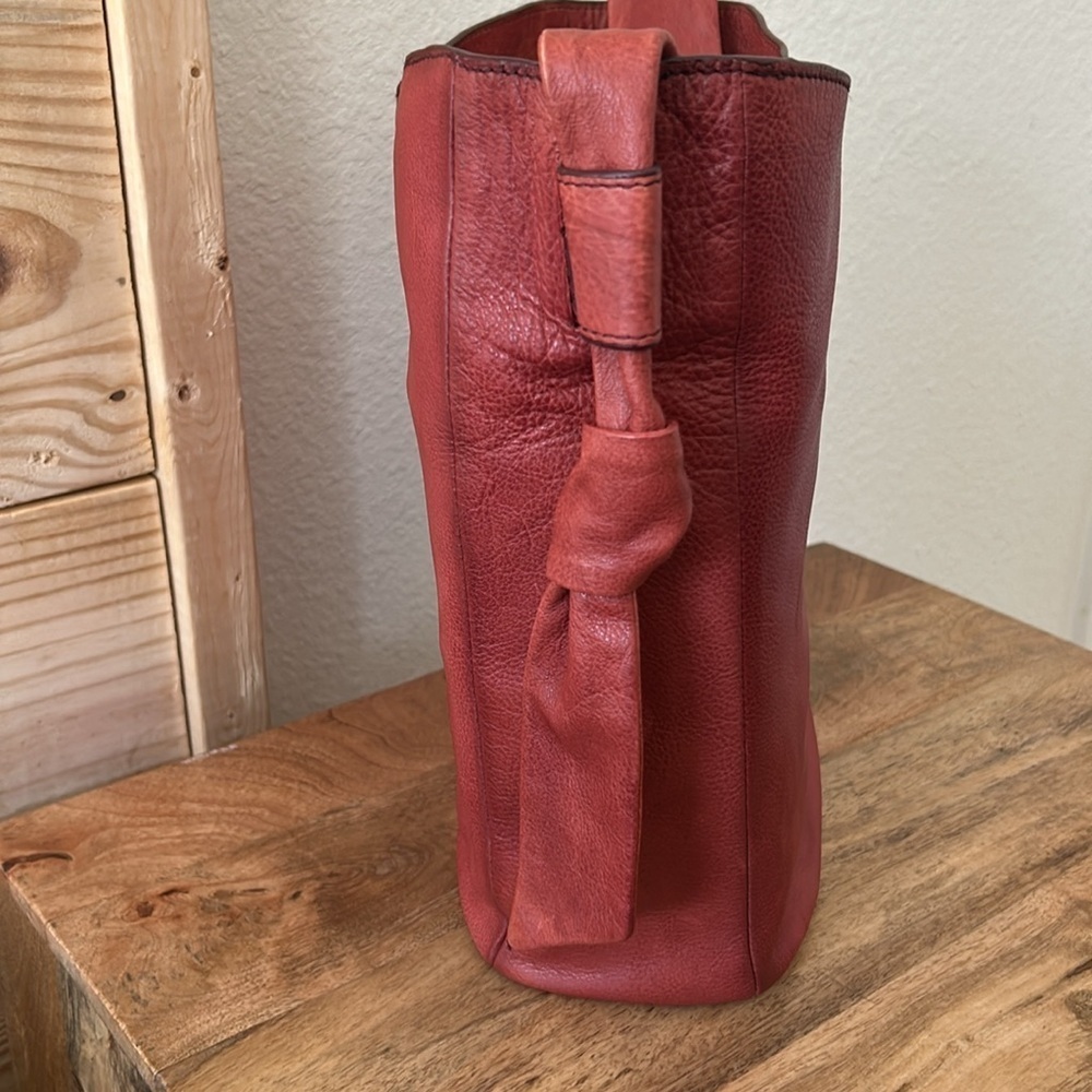 Frye Nora Knotted Hobo burgundy purse NWT - Picture 9 of 11